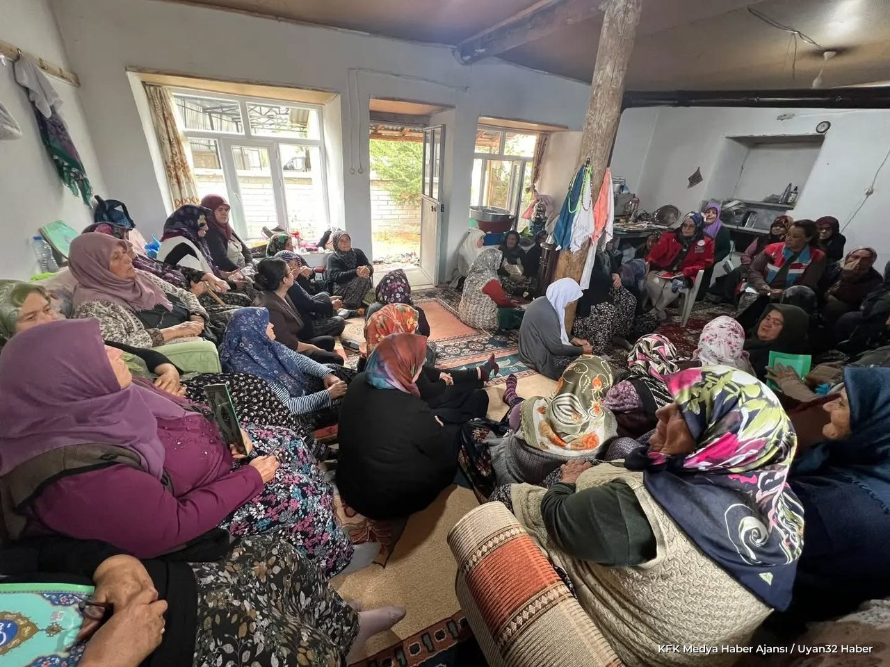 Şarkikaraağaç'ta Kurum Amirleri Köylere İndi: Buluşma Sağlandı - Detay 4