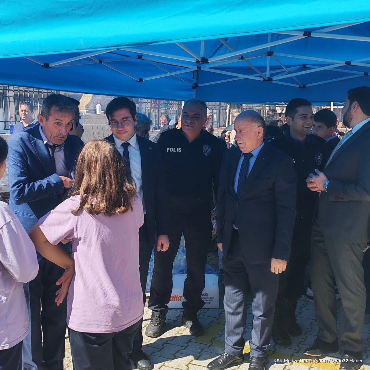 Şarkikaraağaç'ta Okul Kermesi: Kaymakam Uzuner Stantları Gezdi