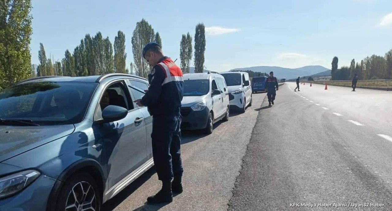 Şarkikaraağaç'ta Okul ve Yaşam Alanlarında Sıkı Denetim - Detay 3