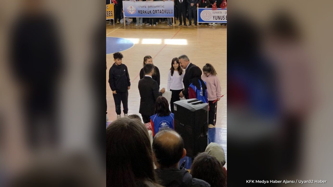 Şiir Yarışmasında Ödül Töreni