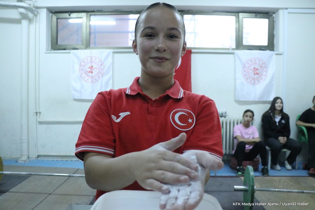 Şarkikaraağaçlı Asel’in Dünyaya Uzanan Başarı Hikâyesi - Detay 7