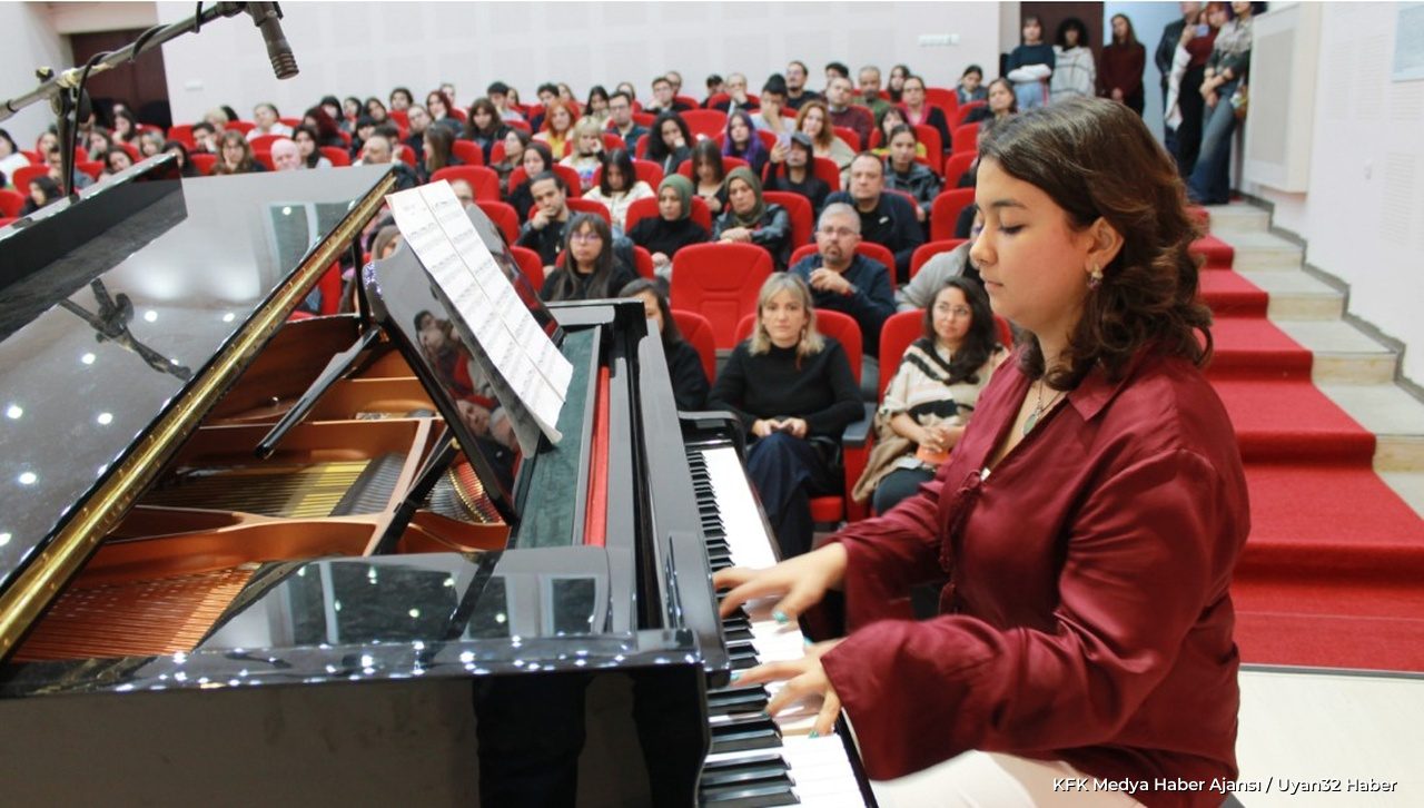 SDÜ'de Cumhuriyet Coşkusu: Güzel Sanatlar Fakültesi'nden Özel Program - Detay 4