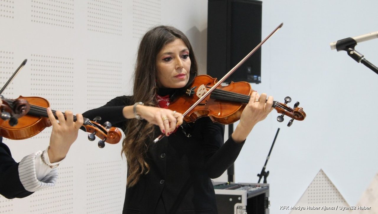 SDÜ'de Cumhuriyet Coşkusu: Güzel Sanatlar Fakültesi'nden Özel Program - Detay 6