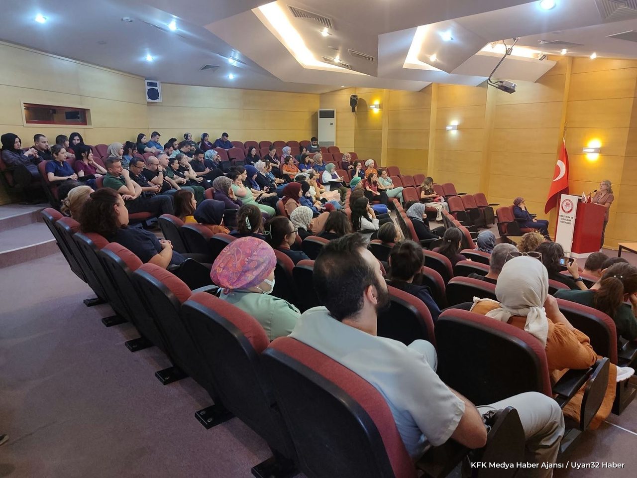 SDÜ Hastanesinde Enfeksiyon ve Temizlik Eğitimi Düzenlendi - Detay 3
