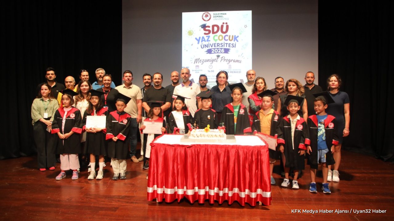 SDÜ Yaz Çocuk Üniversitesi Mezuniyet Töreni