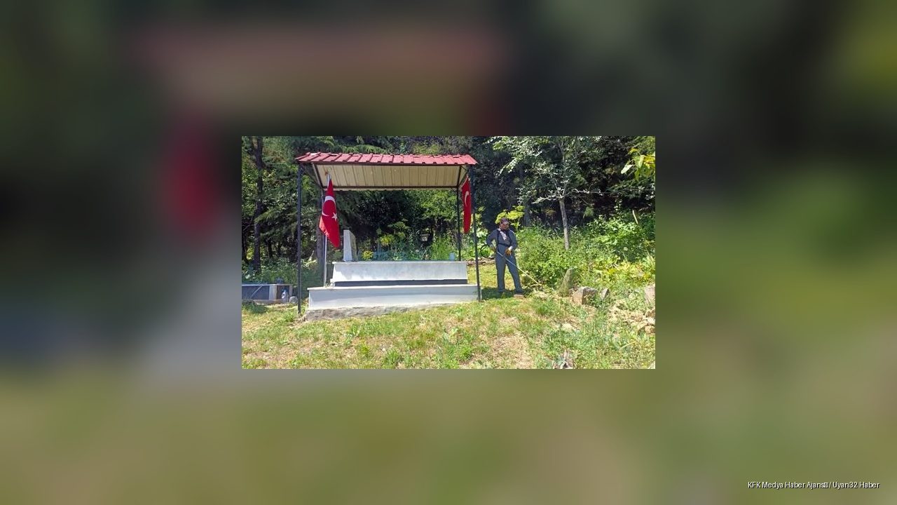 Şehit Mezarlığında Bakım ve Temizlik Çalışmaları Sürüyor