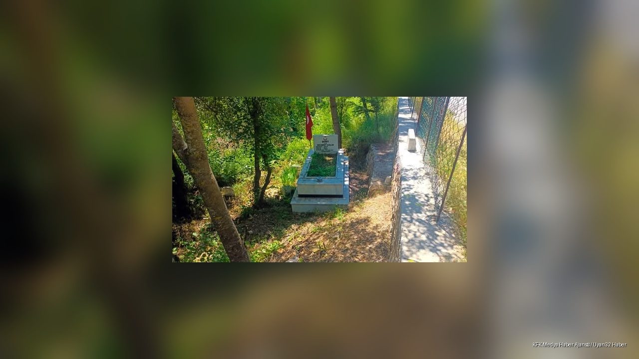 Şehit Mezarlığında Bakım ve Temizlik Çalışmaları Sürüyor