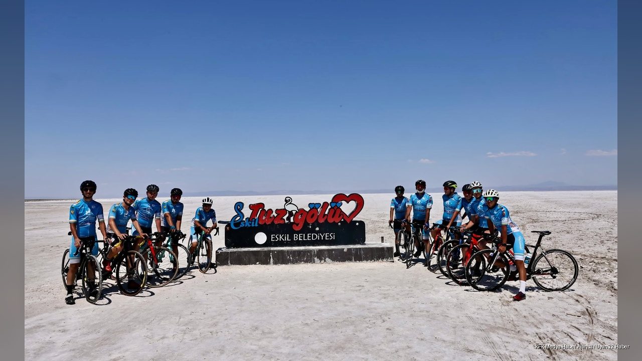 Şehit Ömer Halisdemir İçin 1.071 Kilometre Pedal Çevirdiler