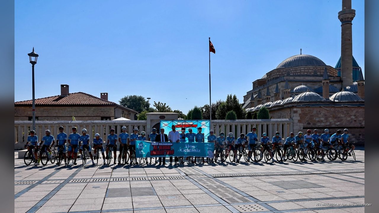 Şehit Ömer Halisdemir İçin 1.071 Kilometre Pedal Çevirdiler