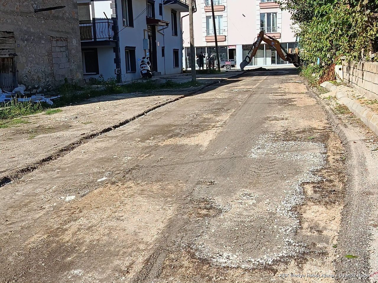 Senirkent'te Asfalt Mesaisi: Zemin Hazırlık Çalışmaları Başladı - Detay 3