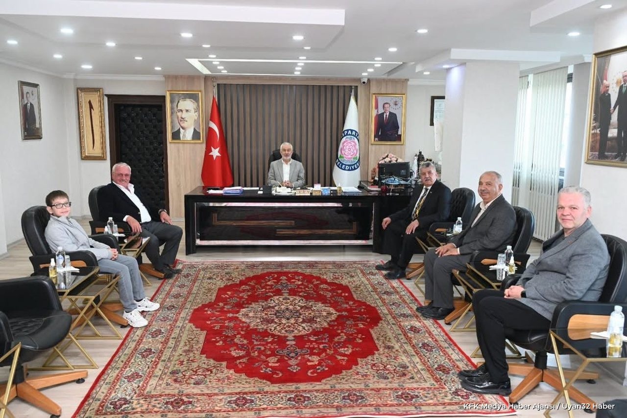Senirkent'te Asfaltlama Çalışmaları Başlıyor