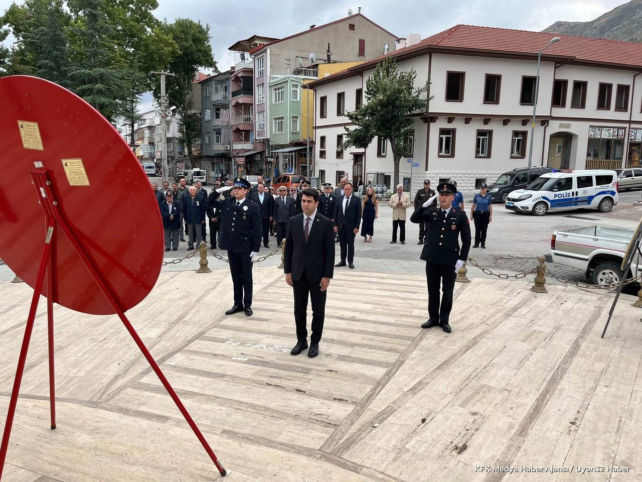 Senirkent'te Gaziler Günü Töreni: Anıta Çelenk Sunuldu