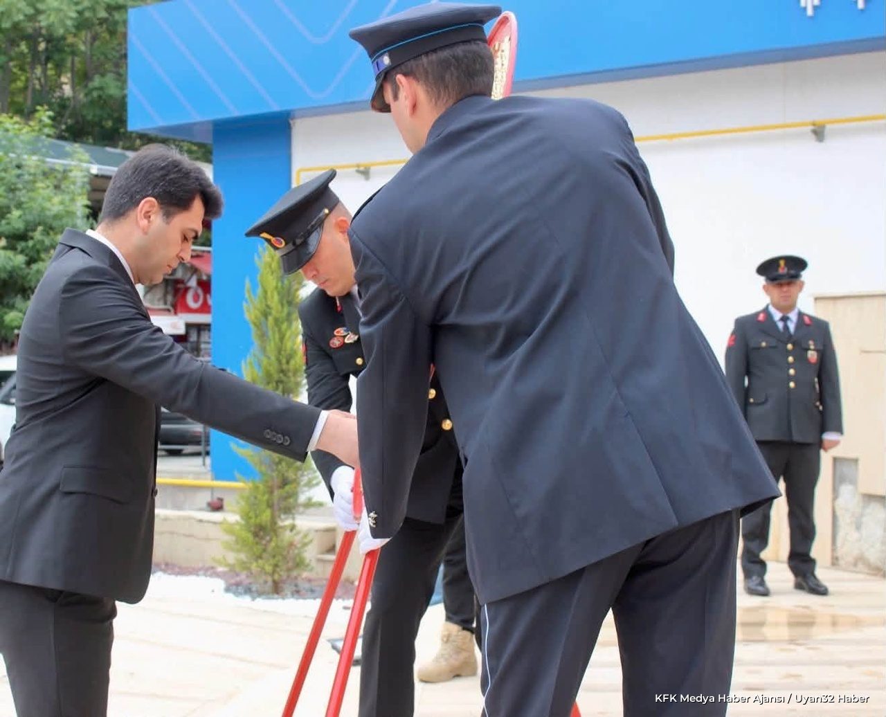 Senirkent'te Gaziler Günü Töreni: Anıta Çelenk Sunuldu - Detay 2
