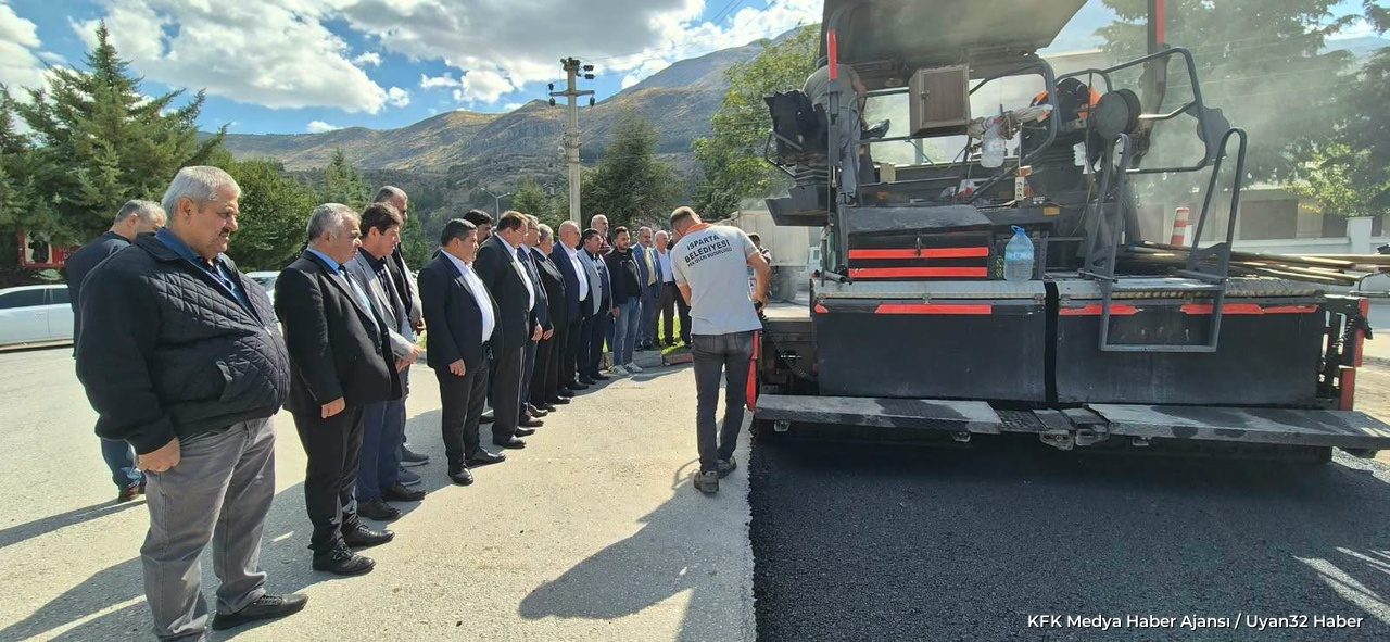 Senirkent'te Sıcak Asfalt Çalışmaları Başladı: Yollar Yenileniyor - Detay 6