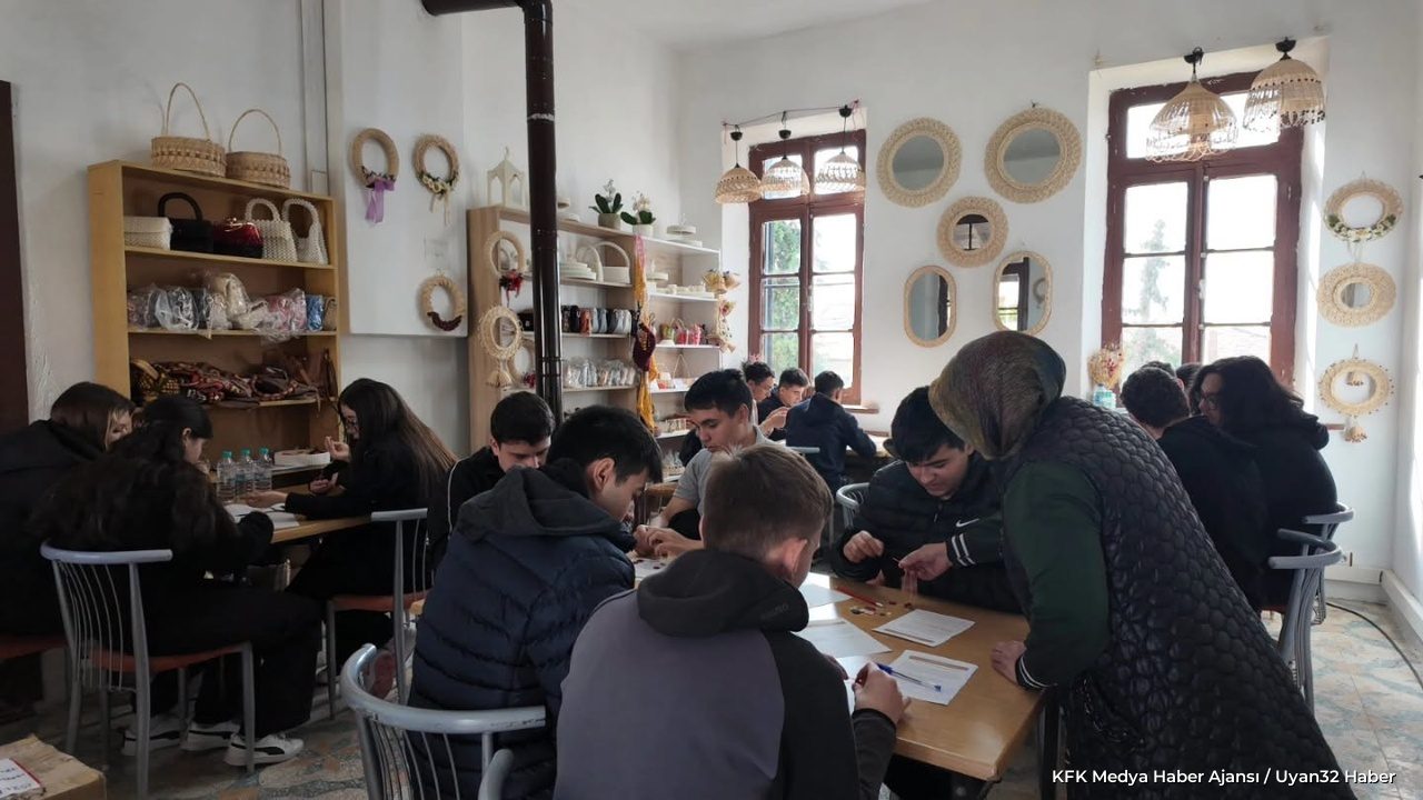 Senirkent Ve Keçiborlu’da Öğrencilerden Cop31’e İklim Bildirisi - Detay 2