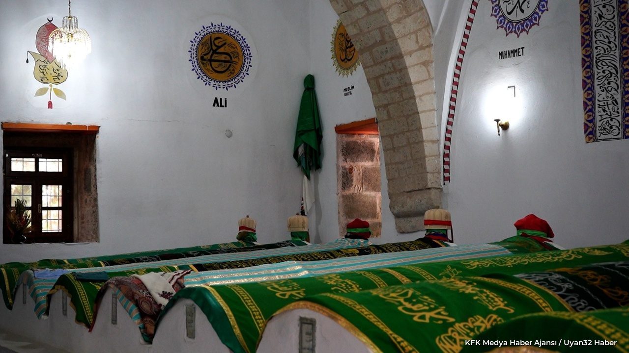 Seyit Veli Baba Sultan Türbesi ve Asırlık Gelenekler - Detay 9
