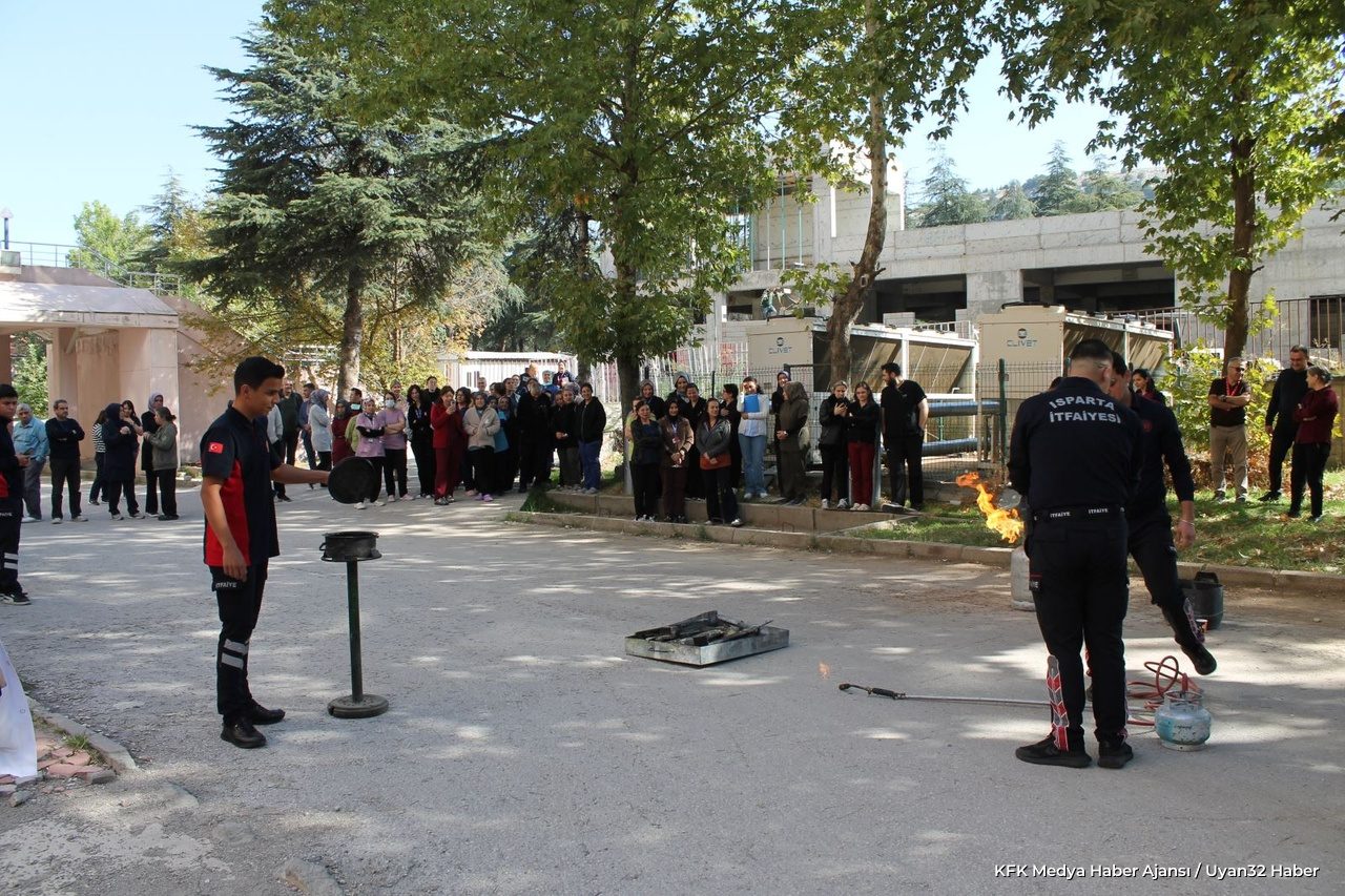 Süleyman Demirel Üniversitesi'nde Yangın Güvenliği Eğitimi - Detay 2