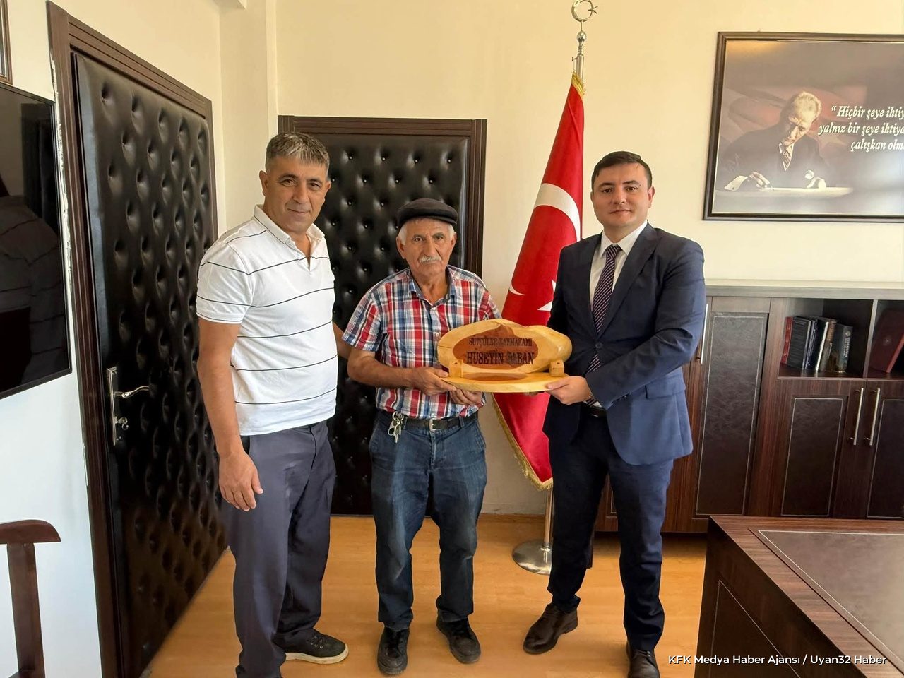 Sütçüler'de Anlamlı Ziyaret: Kaymakam Saban'a El Emeği Hediye