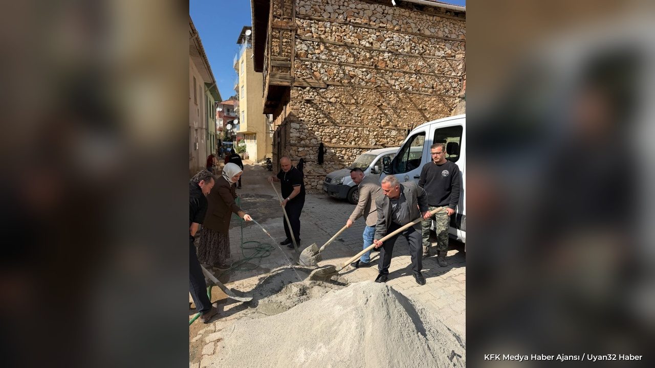 Sütçüler'de Bozulan Yollar Onarılıyor - Detay 4