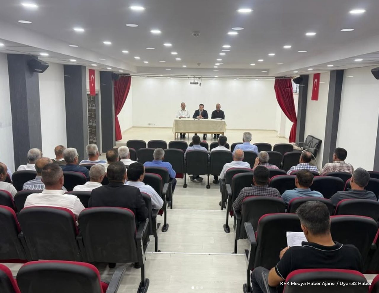 Sütçüler'de Köylere Hizmet Götürme Birliği Toplantısı Yapıldı