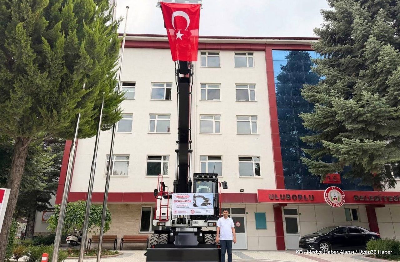 Uluborlu'ya 10 Milyonluk İş Makinesi