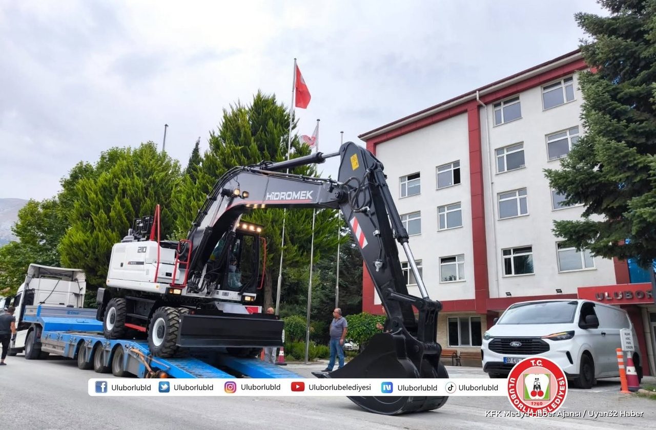 Uluborlu'ya 10 Milyonluk İş Makinesi