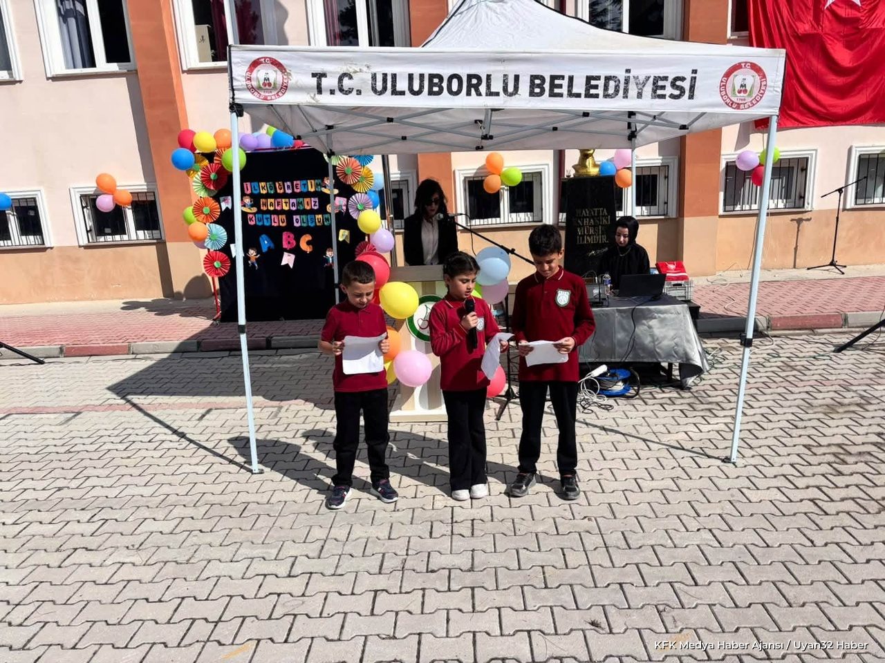 Uluborlu'da İlköğretim Haftası Coşkuyla Kutlandı: İşte Detaylar