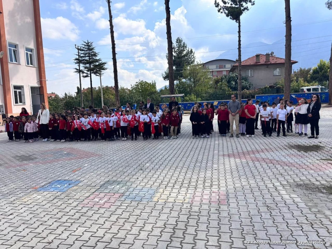 Uluborlu'da İlköğretim Haftası Coşkuyla Kutlandı: İşte Detaylar