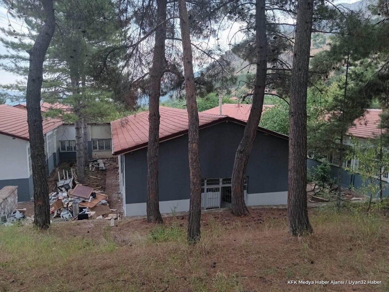 Uluborlu'da Okul İyileştirmeleri Devam Ediyor