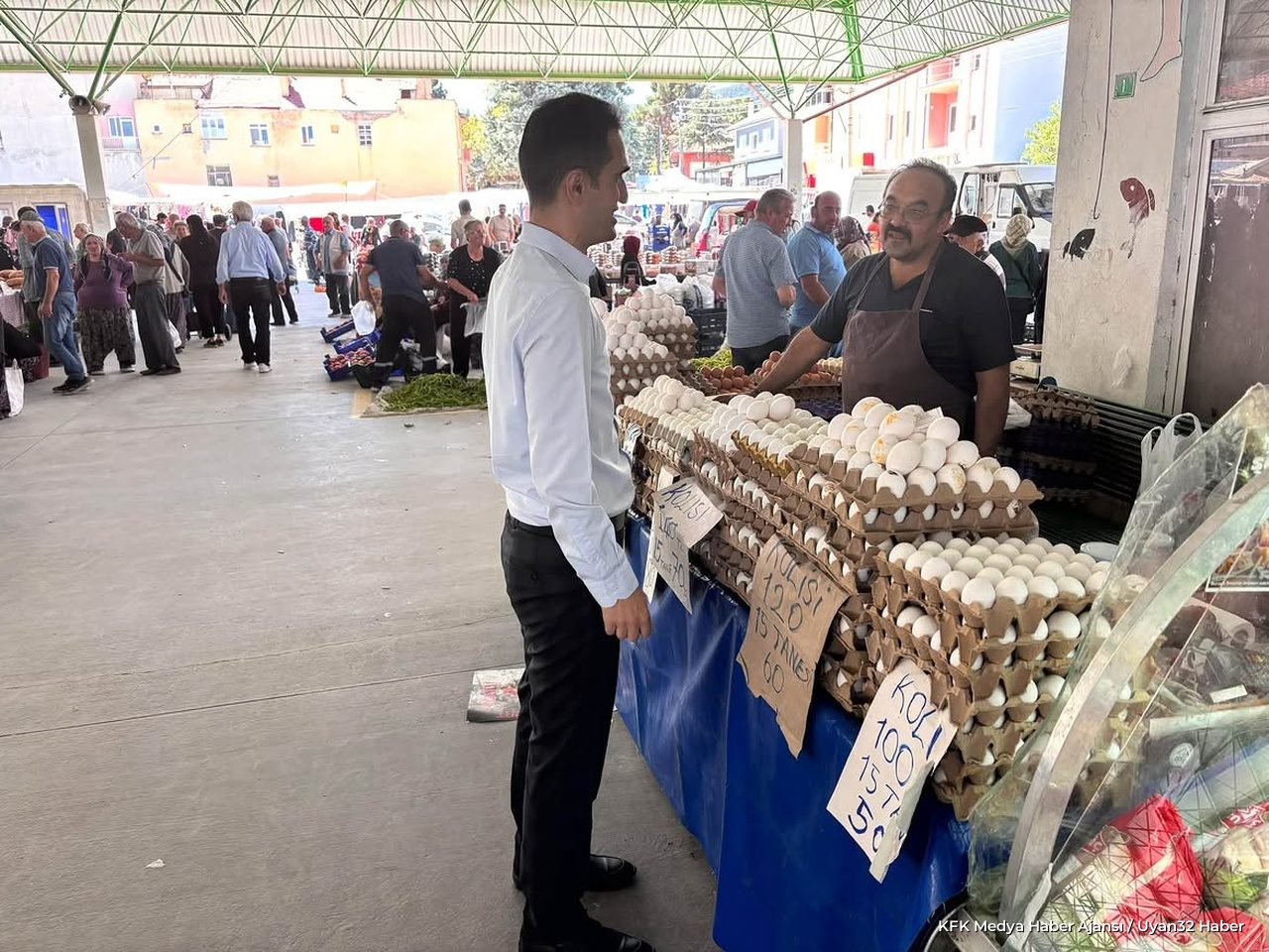 Uluborlu Kaymakamı Ahmet Açıkgöz Semt Pazarını Ziyaret Etti - Detay 2