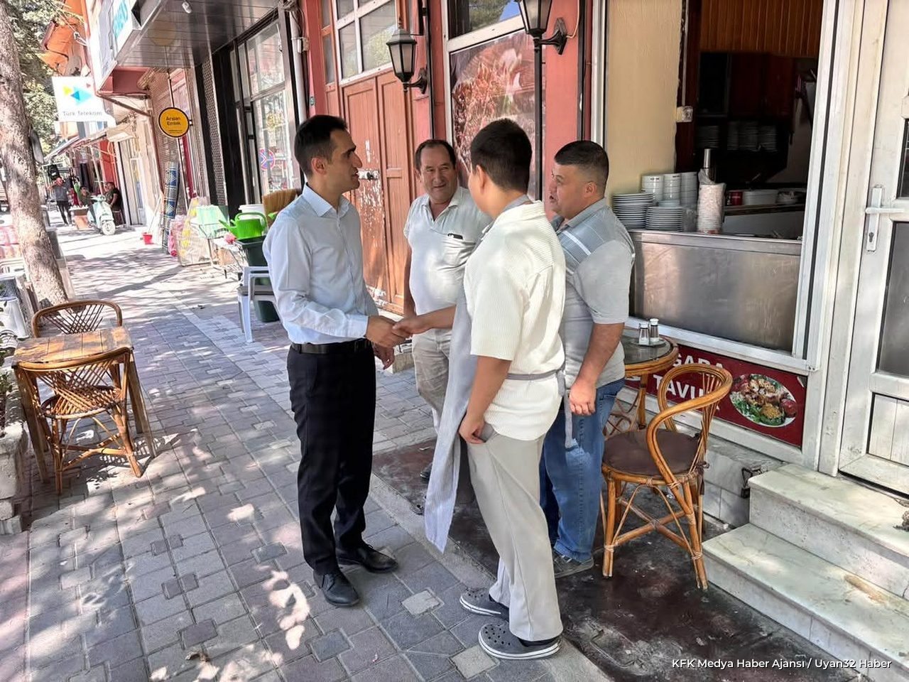 Uluborlu Kaymakamı Ahmet Açıkgöz Semt Pazarını Ziyaret Etti - Detay 3