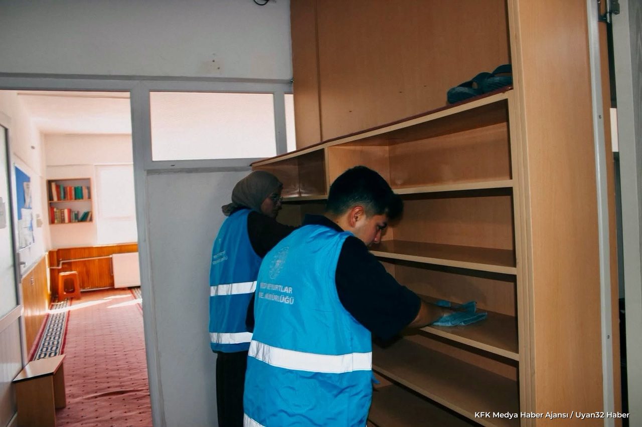 Üniversite Öğrencilerinden Örnek Davranış - Detay 6