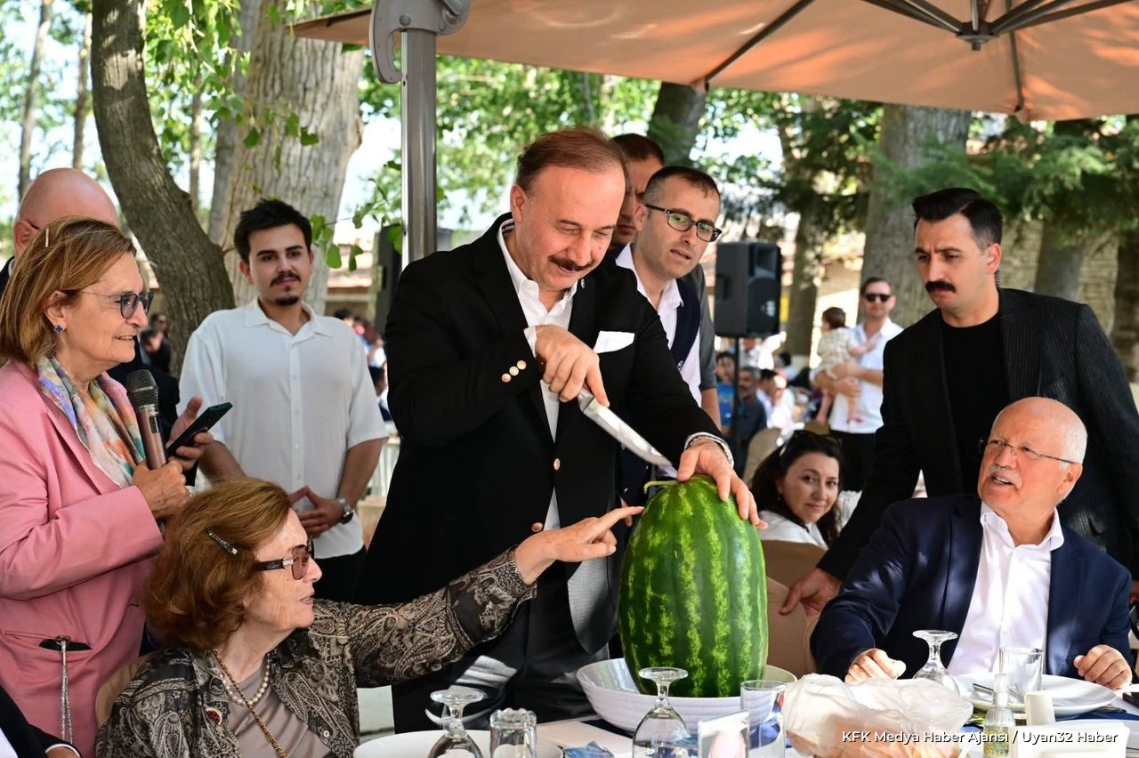 Vali Abdullah Erin Karpuz Festivali'nde
