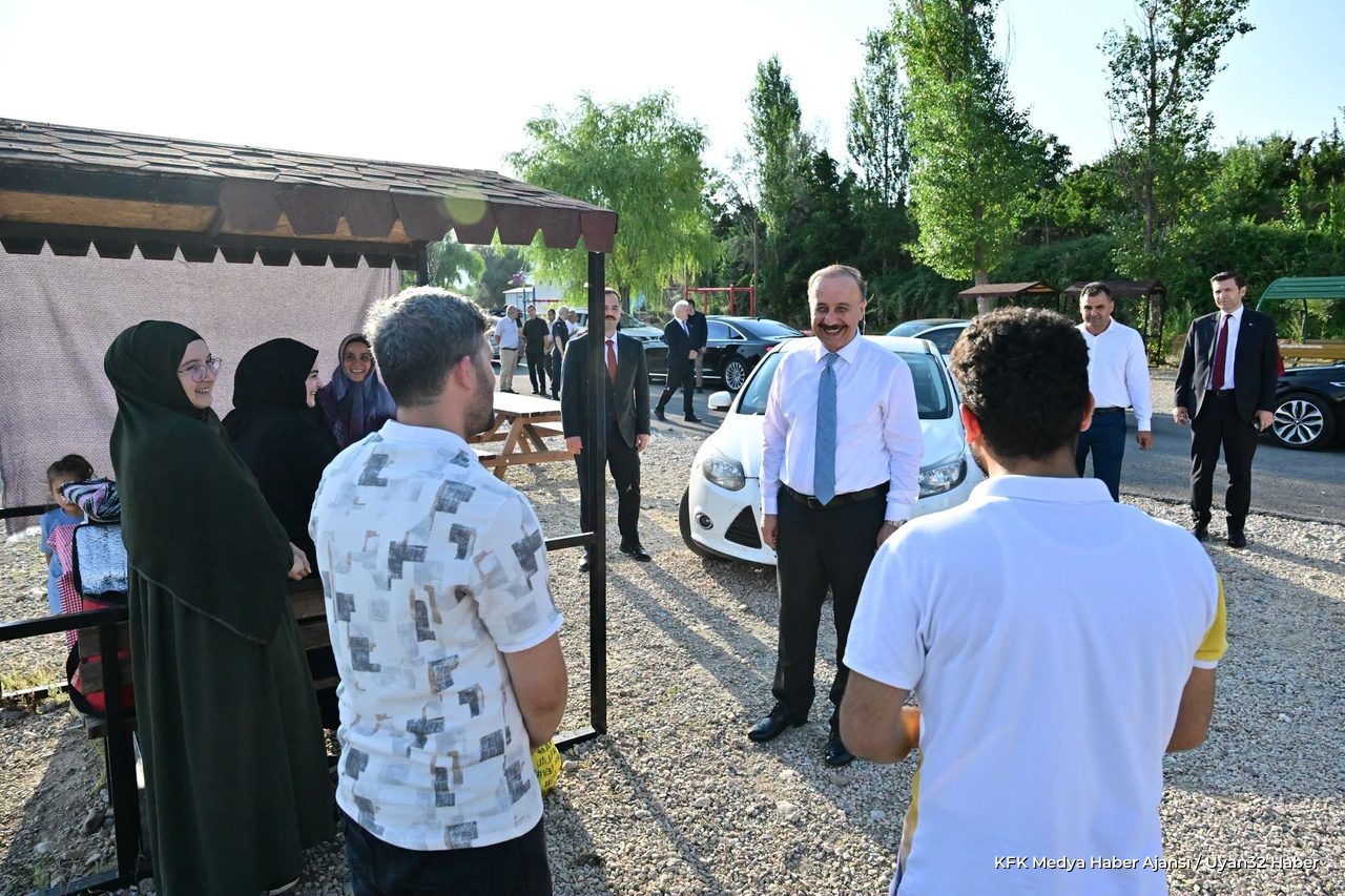 Vali Abdullah Erin Gölkonak Köyünü Ziyaret Etti
