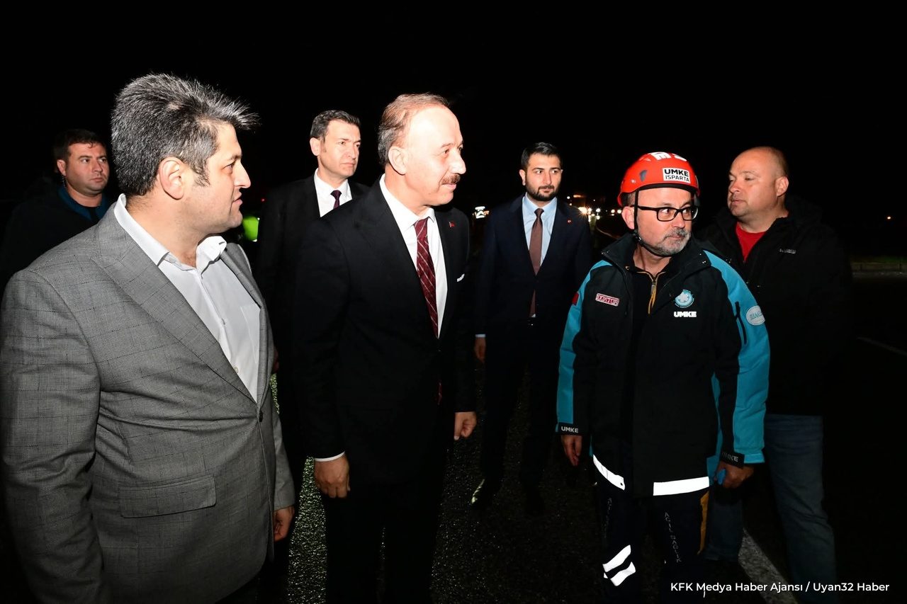 Vali Abdullah Erin Kaza Bölgesinde: 17 Yaralı Var - Detay 2