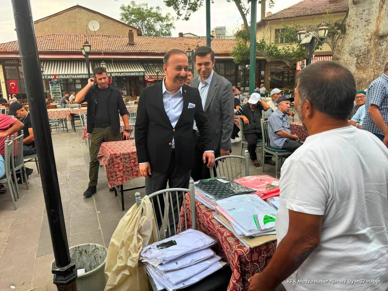 Vali Abdullah Erin Yalvaç'ta Halkla Buluştu