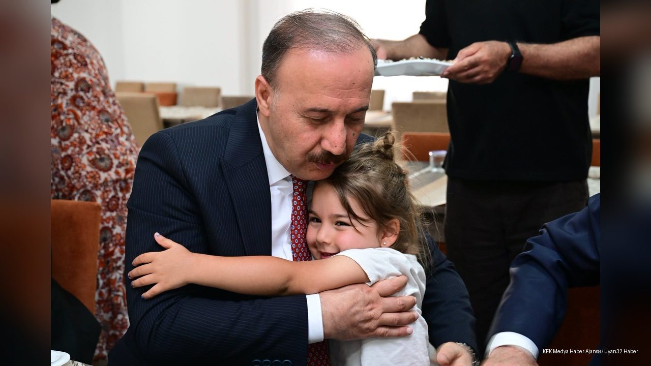Vali Erin, Cemevi Aşure Programında Birlik Mesajı Verdi