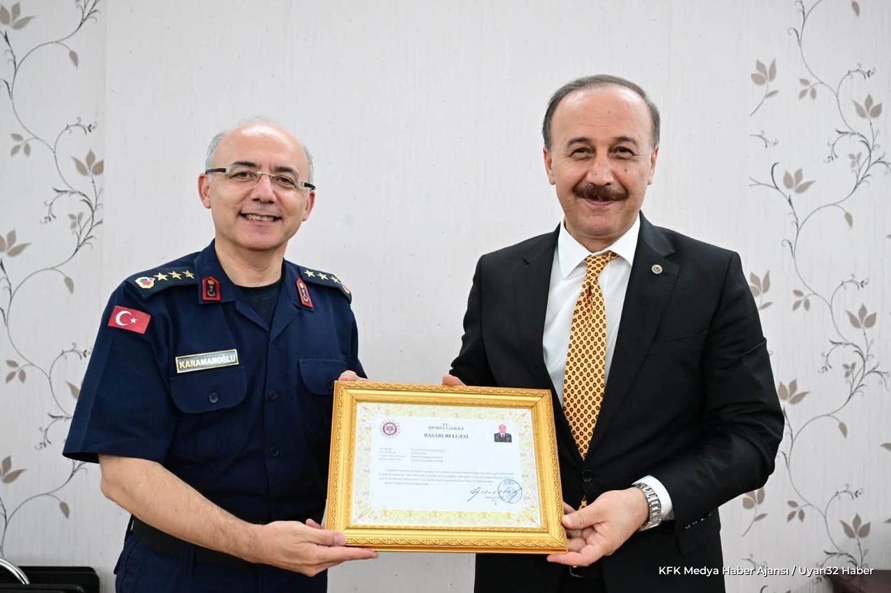 Karamanoğlu'na Veda Töreni