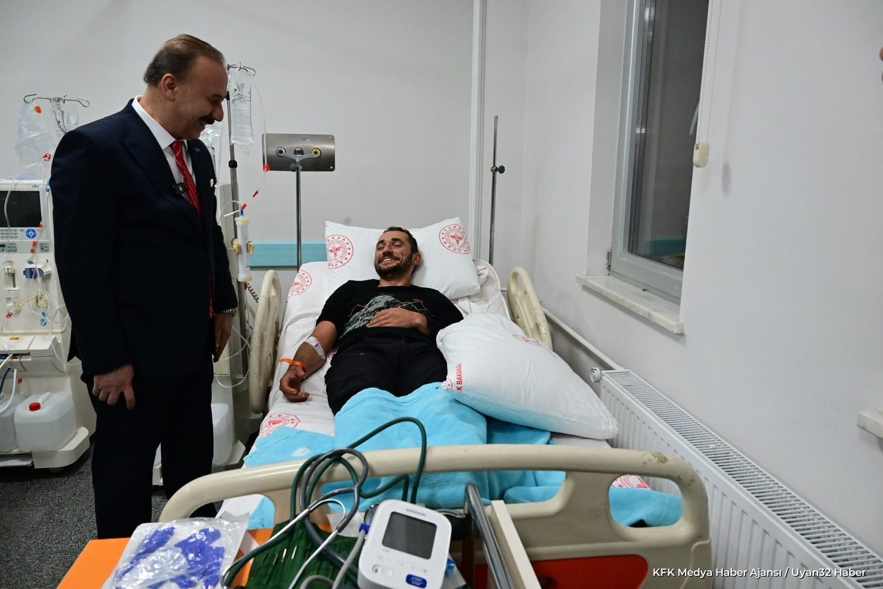 Vali Erin Kurtarılan Vatandaşları Hastanede Ziyaret Etti