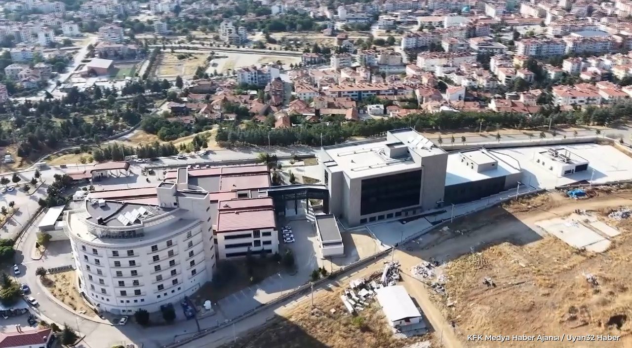 Yalvaç'a Tarihi Doktor Ataması: 15 Yeni Hekim Göreve Başlıyor - Detay 2