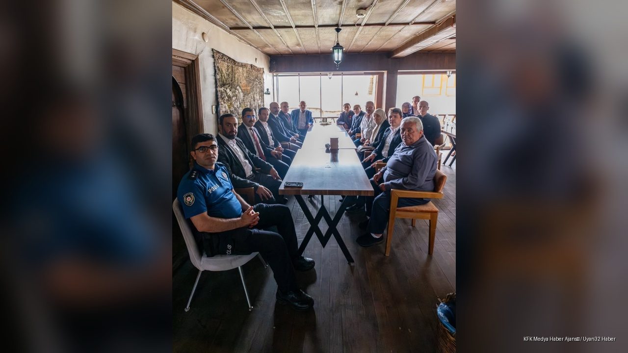 Yalvaç Belediye Başkanı Kodal, Şehit Babalarıyla Bir Araya Geldi