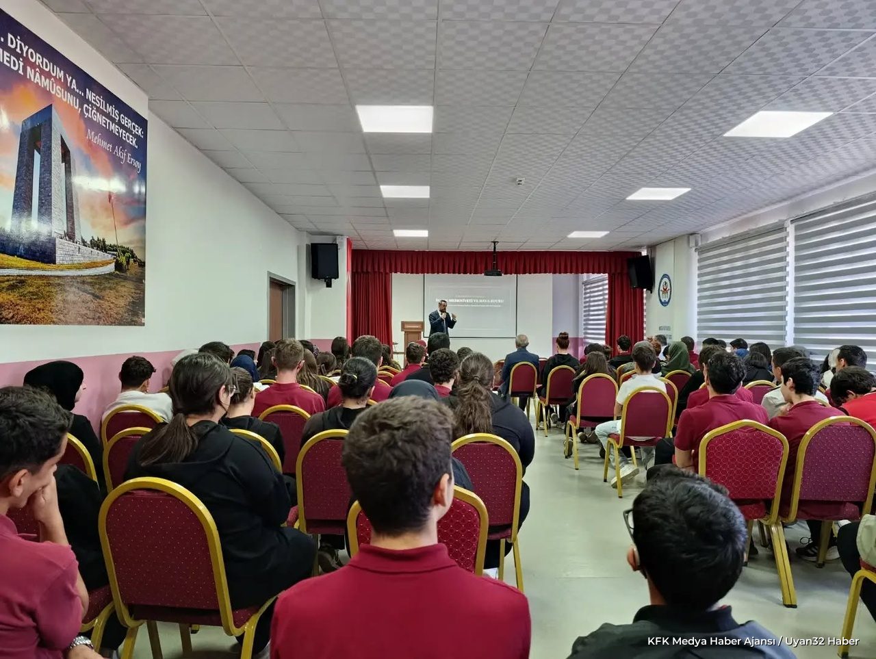 Yalvaç İmam Hatip Lisesi’nde Seminer Düzenlendi