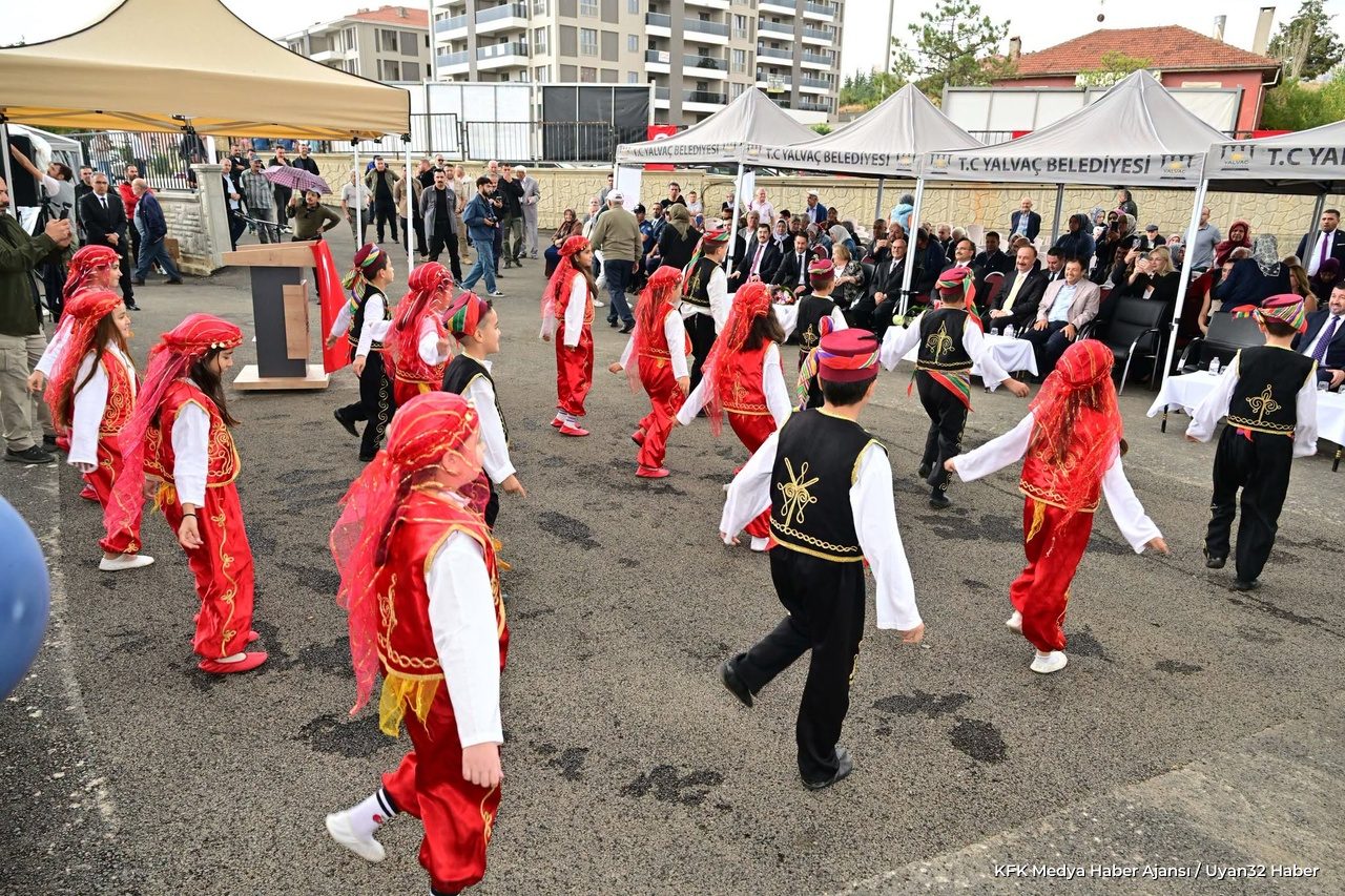 Yalvaç'ta Gülümser-Hayri Arıkan İlkokulu Törenle Açıldı - Detay 3