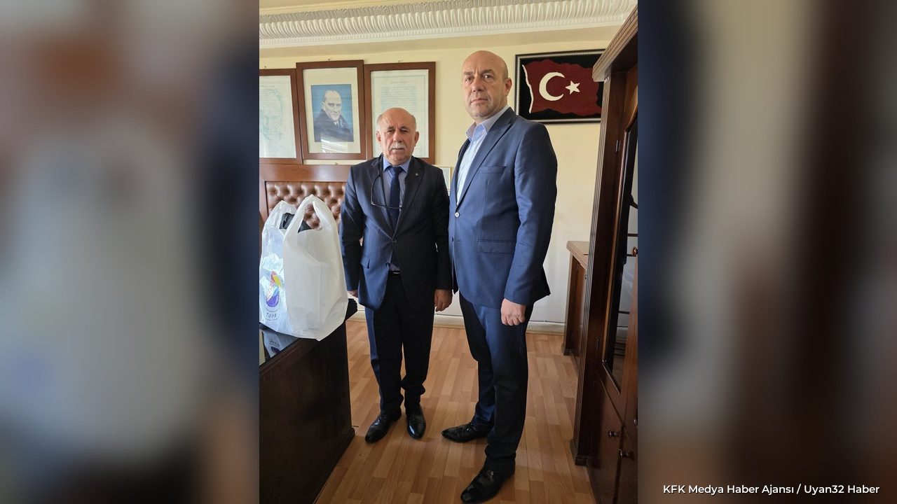 Yalvaç'ta İhtiyaç Sahibi Öğrencilere Kırtasiye Desteği
