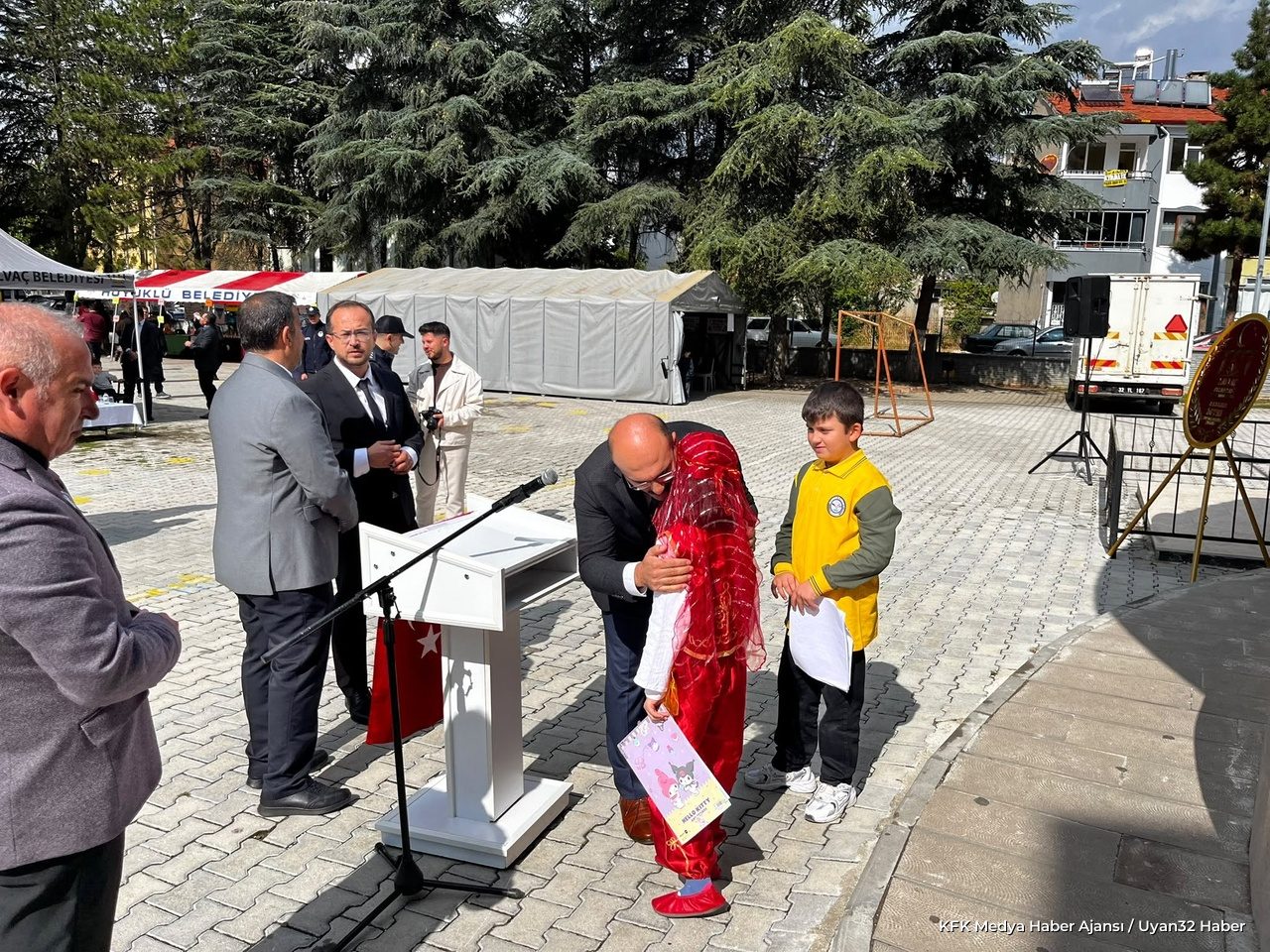 Yalvaç’ta İlköğretim Haftası Coşkuyla Kutlandı