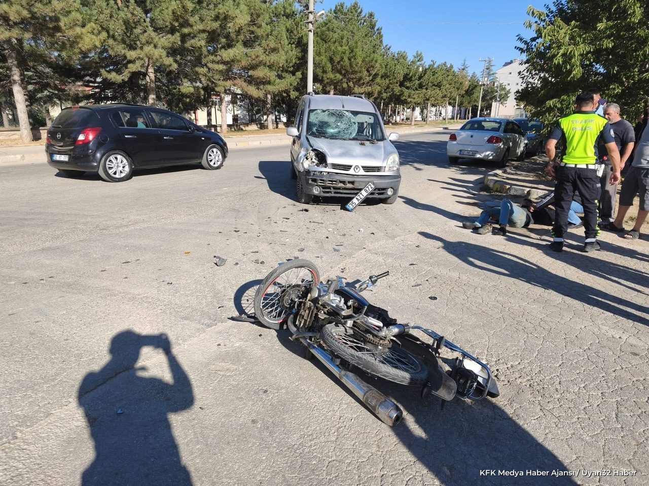 Yalvaç'ta Otomobil ile Motosiklet Çarpıştı: 1 Yaralı