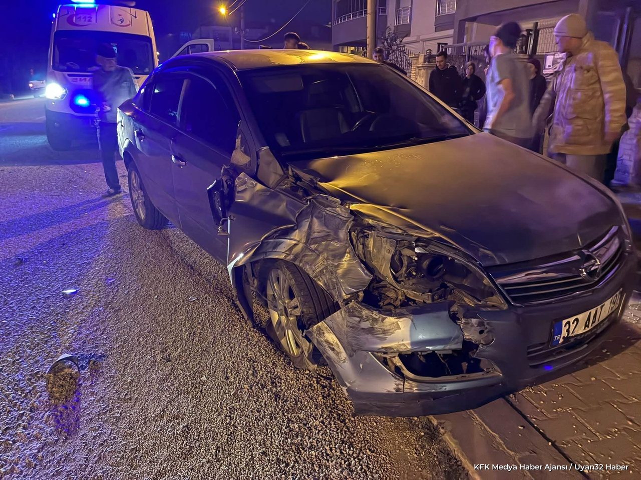 Yalvaç’ta Otomobil Traktörün Römorkuna Çarptı: 1 Yaralı - Detay 2
