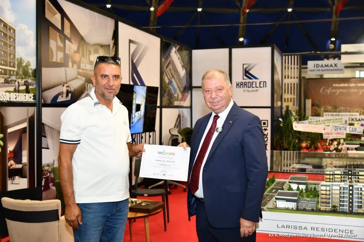 YAPISPARTA Fuarı Sona Erdi: Katılımcılara Belgeleri Takdim Edildi - Detay 2