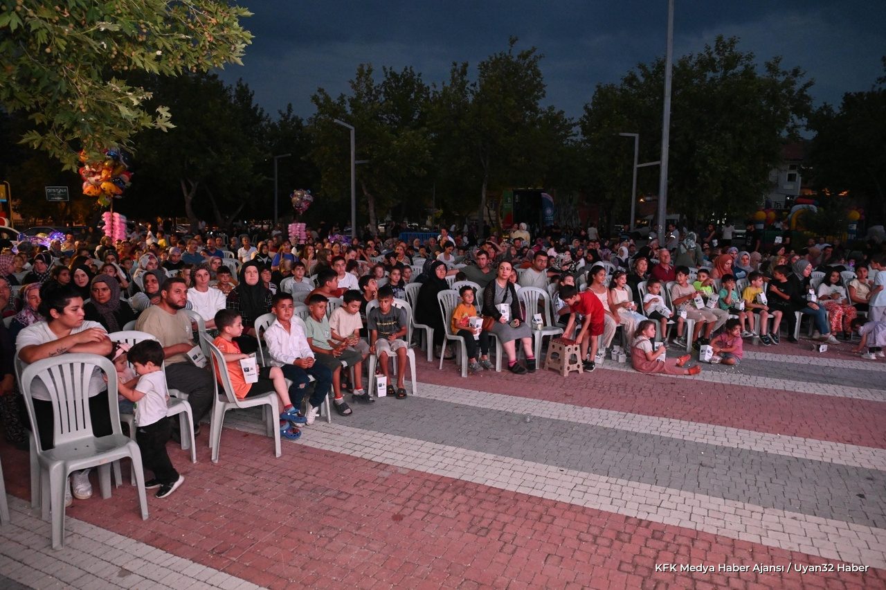 Yaz Akşamı Çocuk Sineması Etkinliği Devam Ediyor