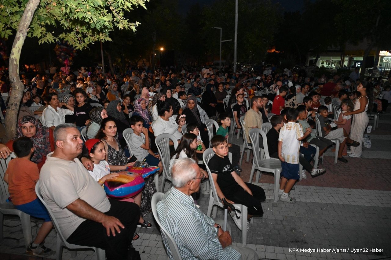 Yaz Akşamı Çocuk Sineması Etkinliği Devam Ediyor